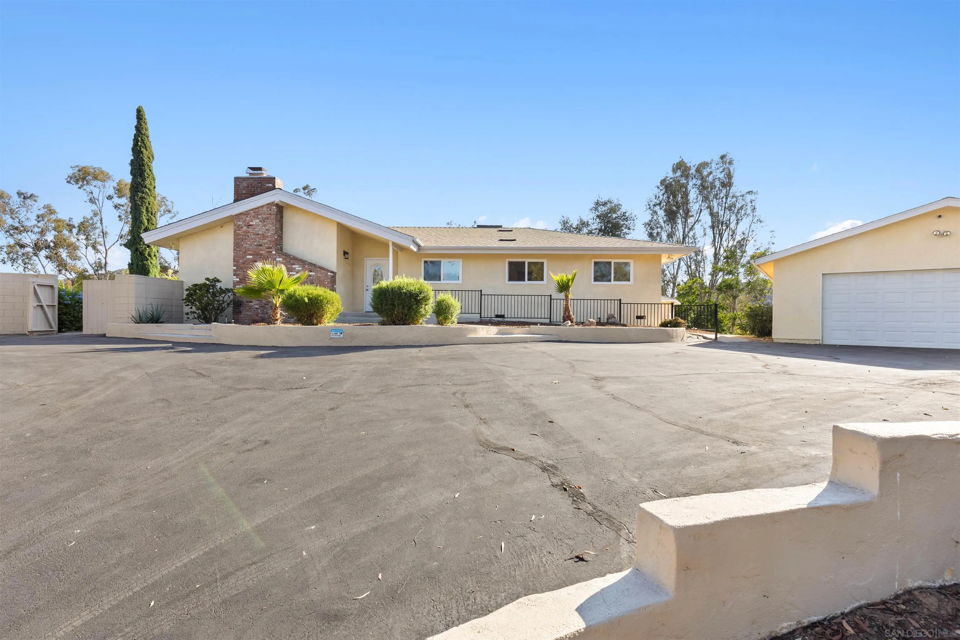 https://cdn.realtyfeed.com/cdn/127/250039331/c4910f70e36e302acc3f95a0ace7e29f.webp