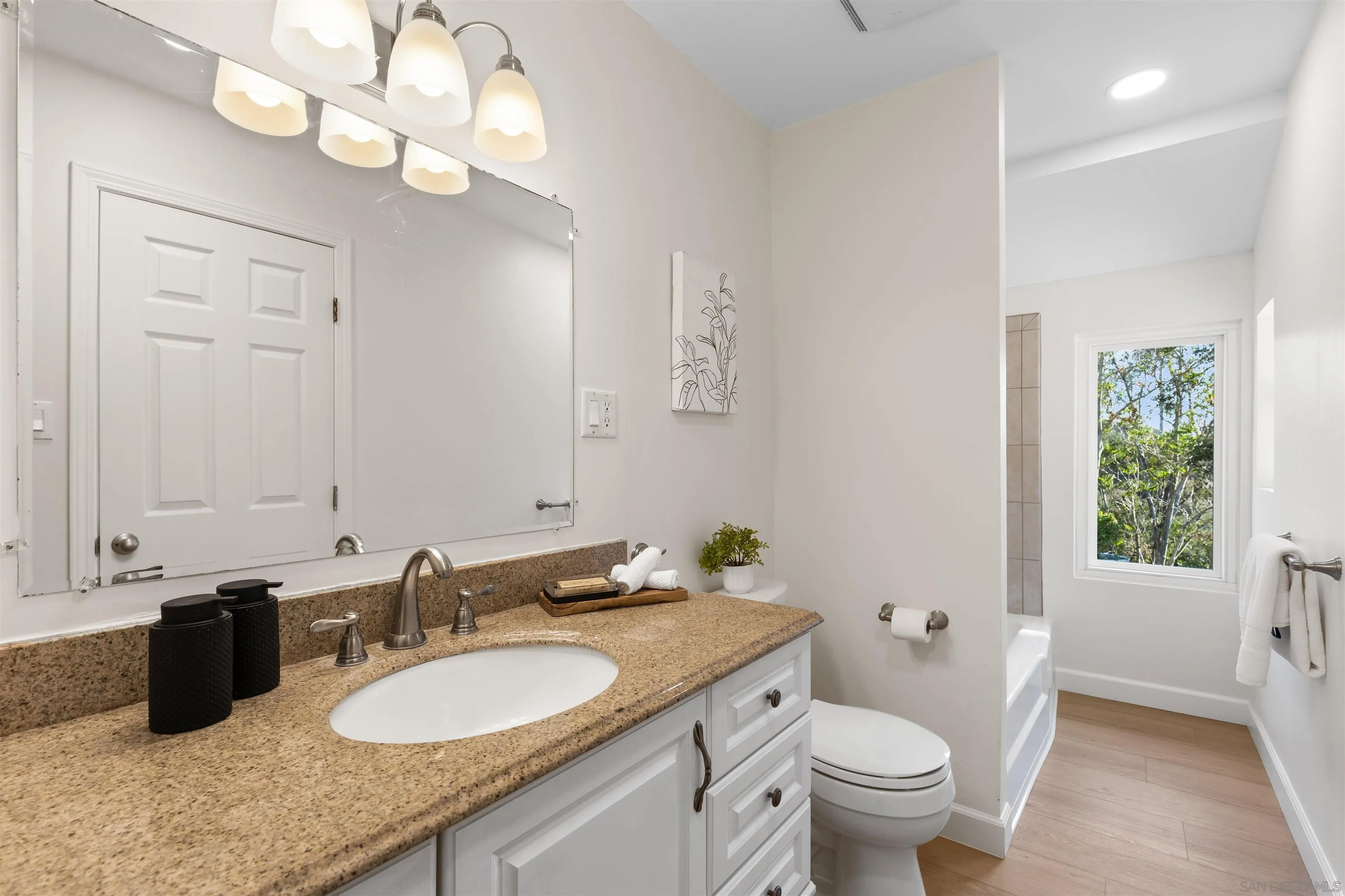 https://cdn.realtyfeed.com/cdn/127/250039331/eedd1d2b6f8eb72b614bd9f9522d19a6.webp