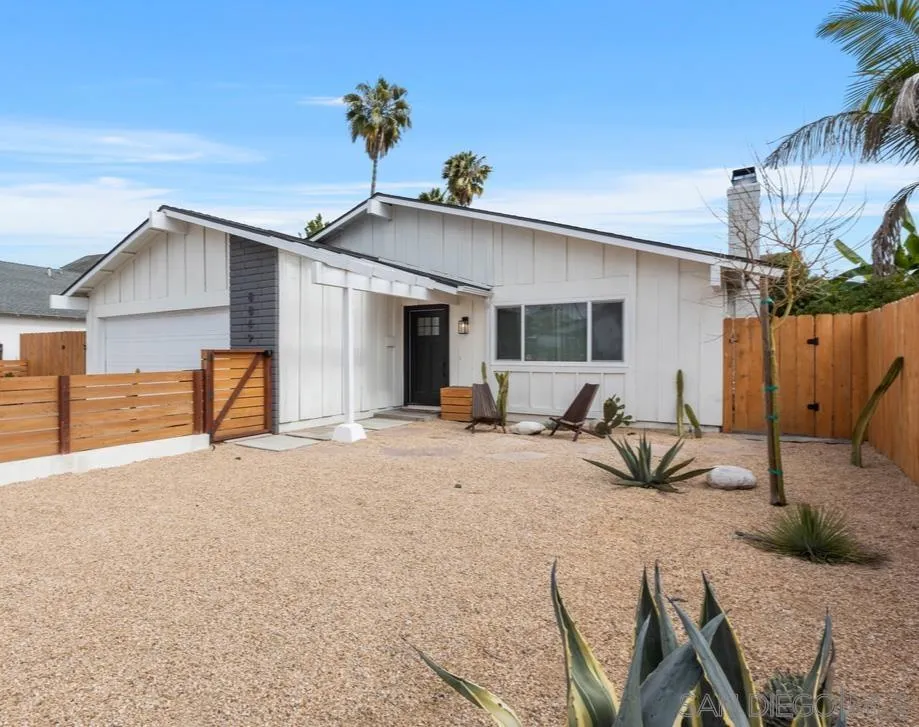 https://cdn.realtyfeed.com/cdn/127/250039333/f297f28ef877f63e79f8ad621ce273c0.webp