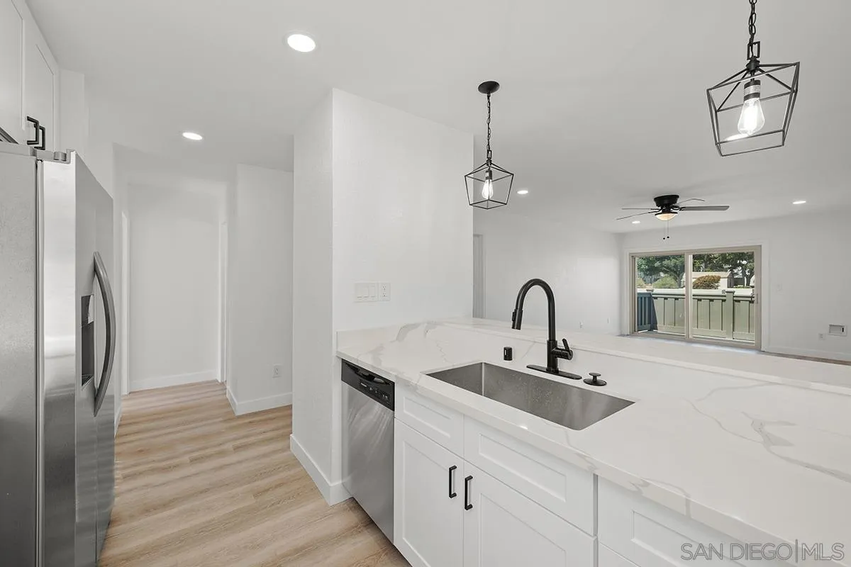 Photo #4: 250039337 Listing 