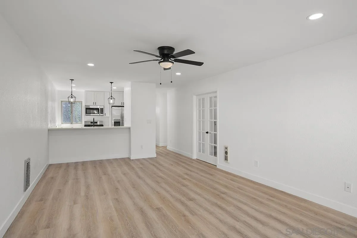 Photo #6: 250039337 Listing 