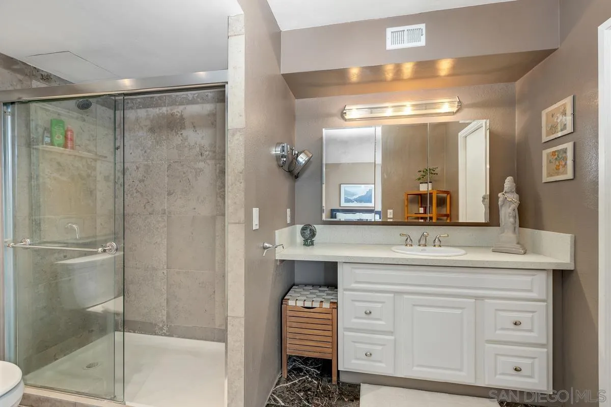 https://cdn.realtyfeed.com/cdn/127/250039342/8c60d0cc1f6bd07ffeb134f13dcfa119.webp