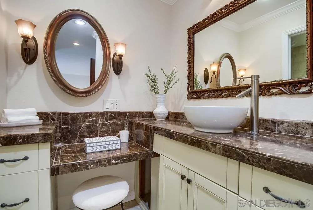 Photo #23: 250039343 Listing: Photo #23