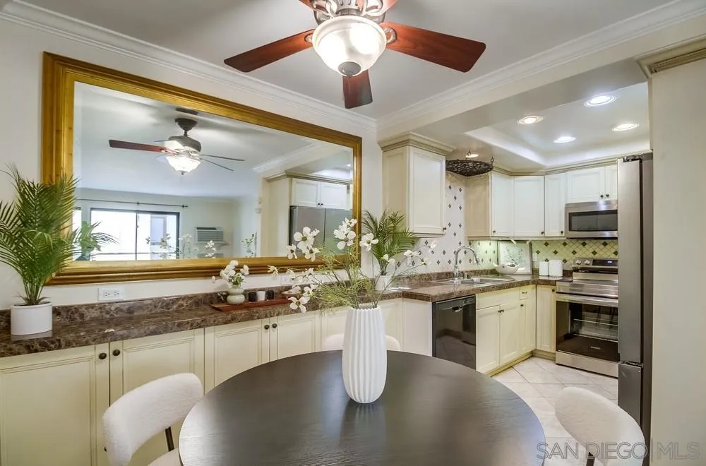 Photo #11: 250039343 Listing: Photo #11