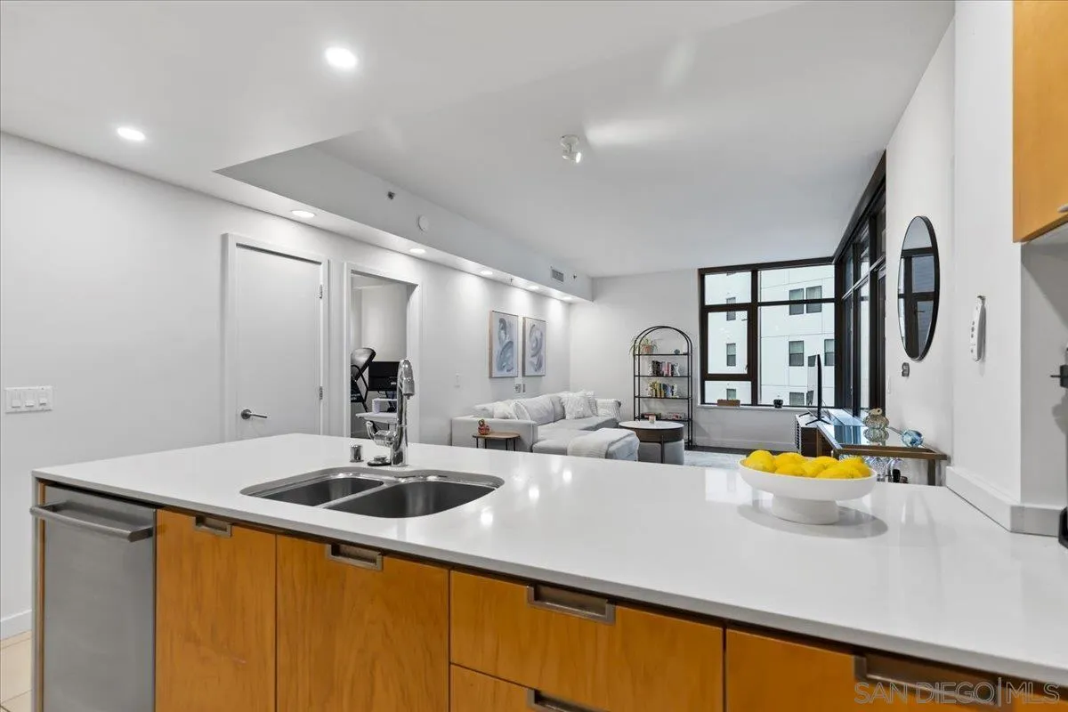 https://cdn.realtyfeed.com/cdn/127/250039348/76c61bcef73dfd33d109b0fa6cfedb34.webp