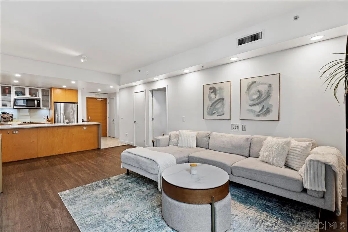 https://cdn.realtyfeed.com/cdn/127/250039348/9ced18972f7f8a6e3fbd0a882320a56b.webp