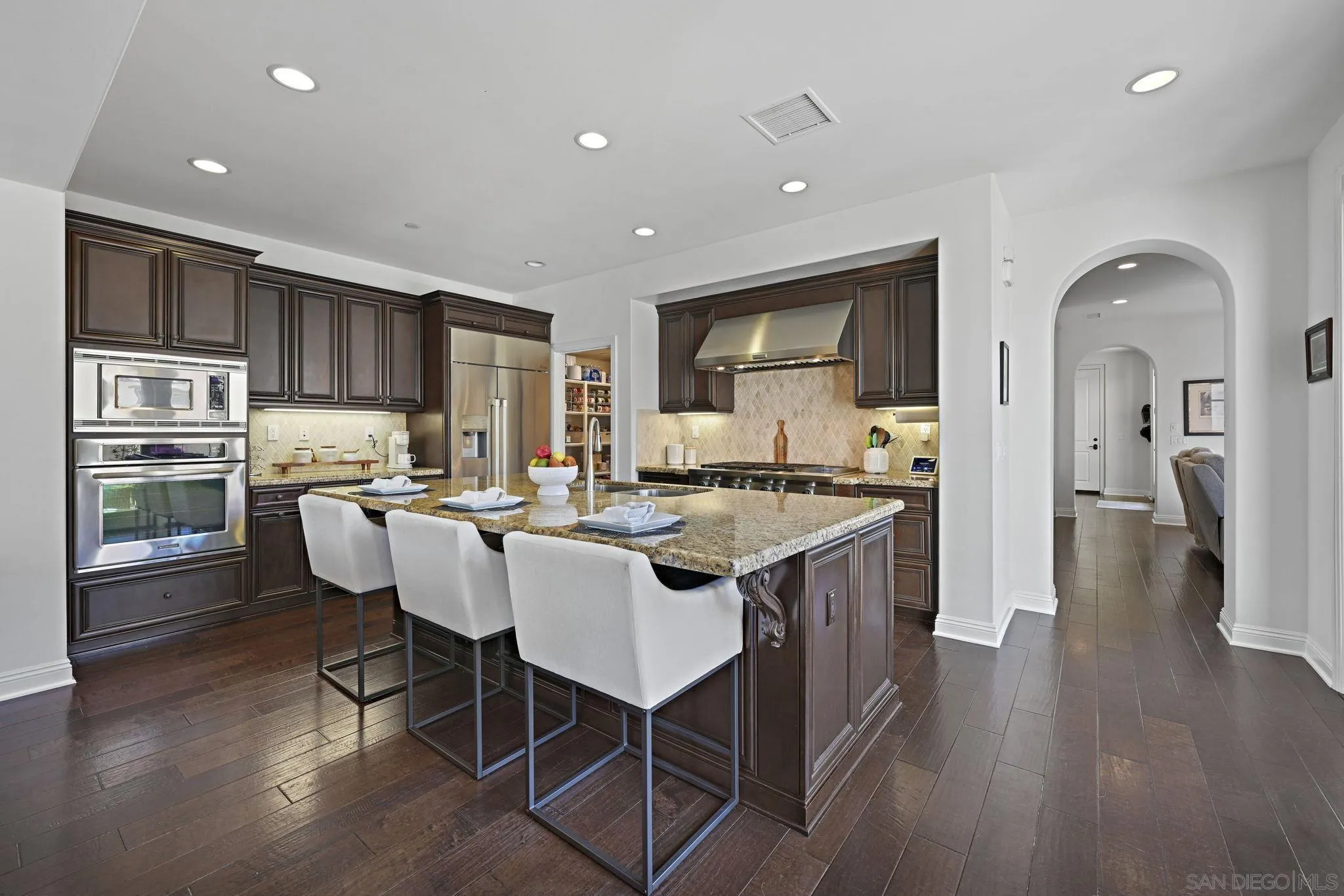 https://cdn.realtyfeed.com/cdn/127/250039358/40d387b4799a36047a40c9d27bf31f03.webp