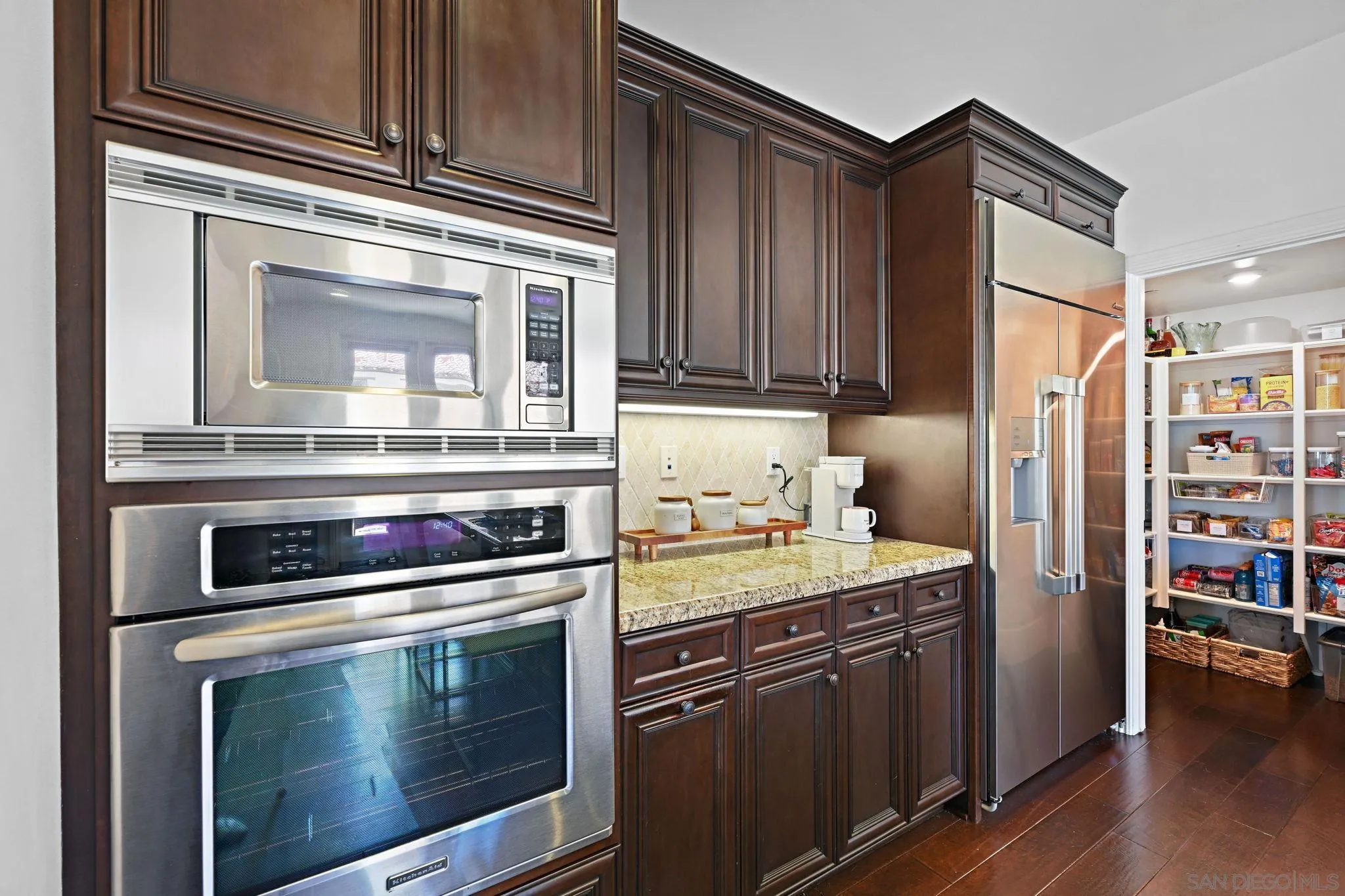 https://cdn.realtyfeed.com/cdn/127/250039358/a890382b42940c6178f26a7308dd0c8f.webp