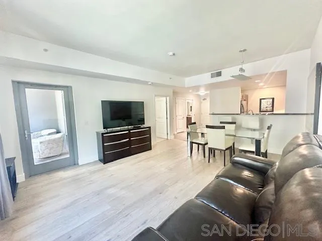 https://cdn.realtyfeed.com/cdn/127/250039359/2716e40725ef96d0623b80d56c5f1c18.webp
