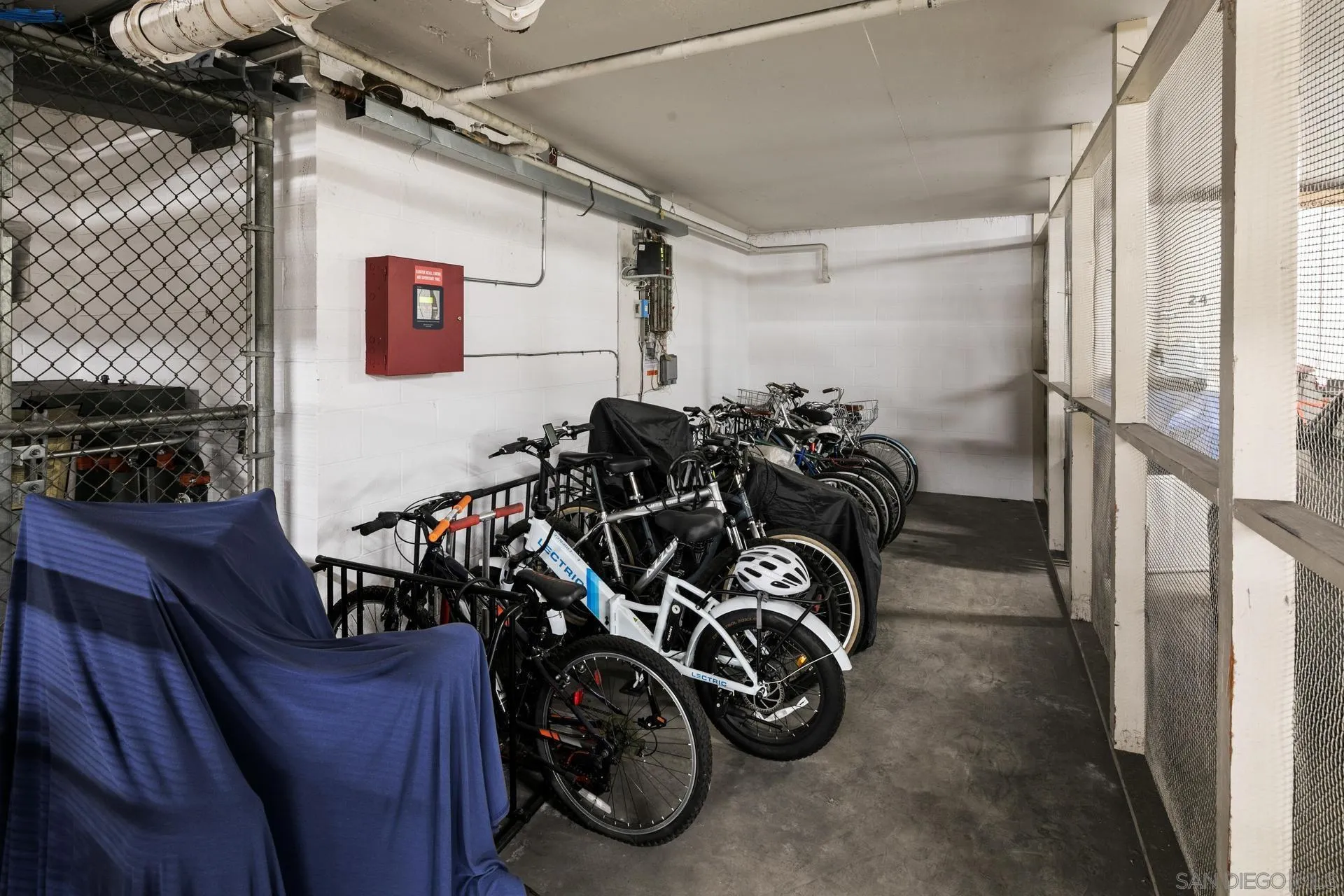 https://cdn.realtyfeed.com/cdn/127/250039360/e57e068e3abeb72cc59c2fa5e711fa7f.webp