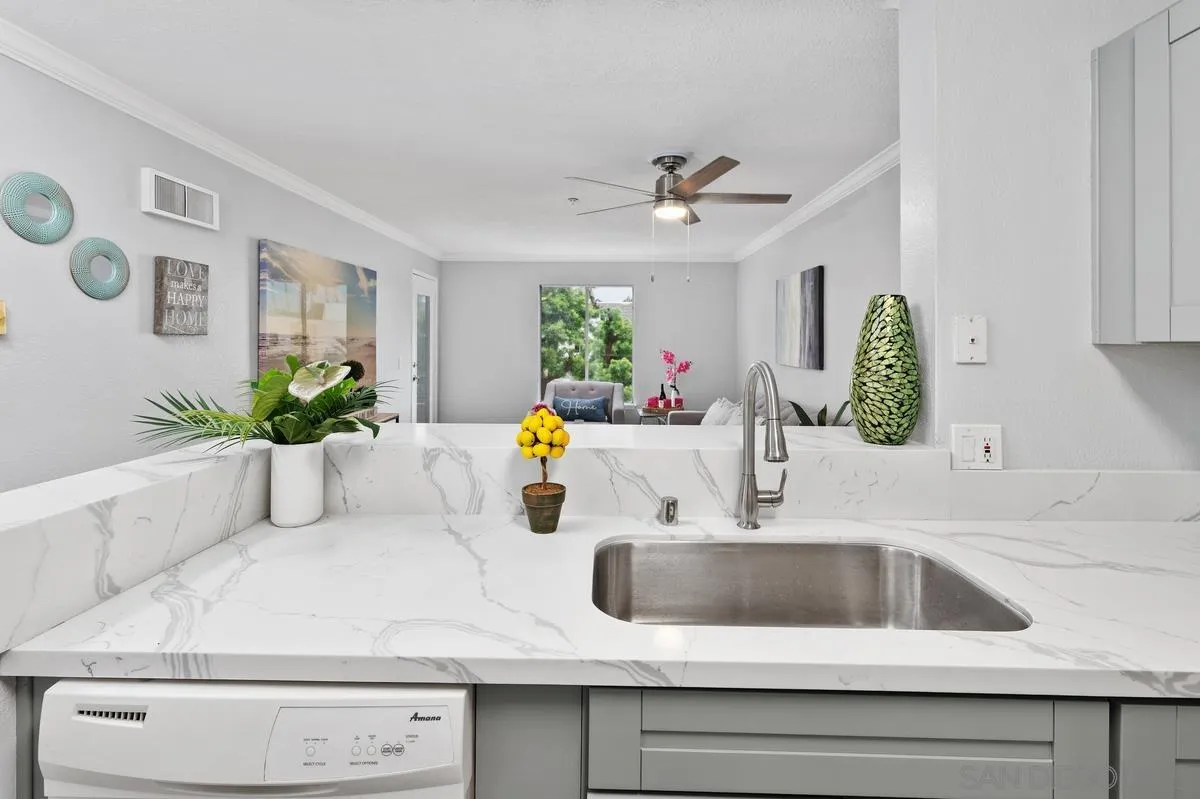 https://cdn.realtyfeed.com/cdn/127/250039363/7a95b4ffa8dcbccd093e56b9b6ee1a31.webp