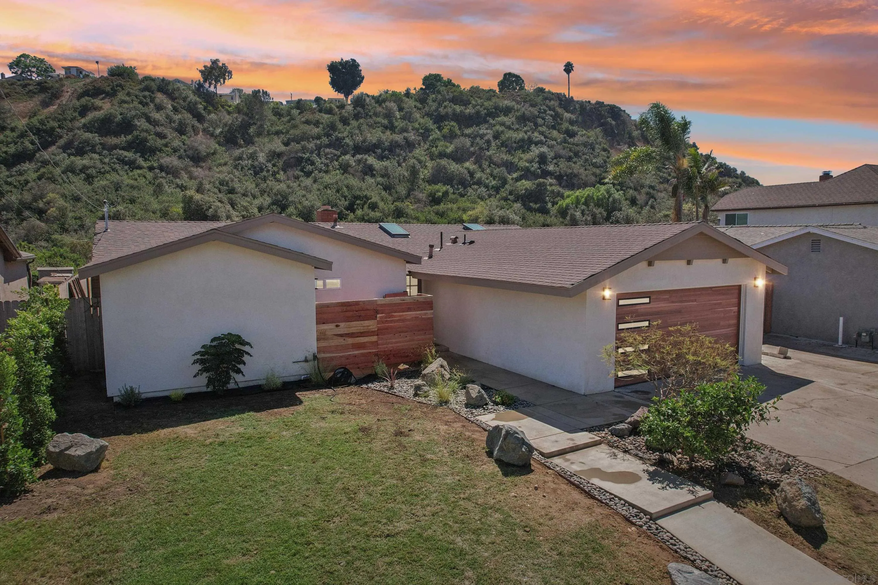 https://cdn.realtyfeed.com/cdn/127/250039370/723b624c3253f38e823e577897679c8b.webp
