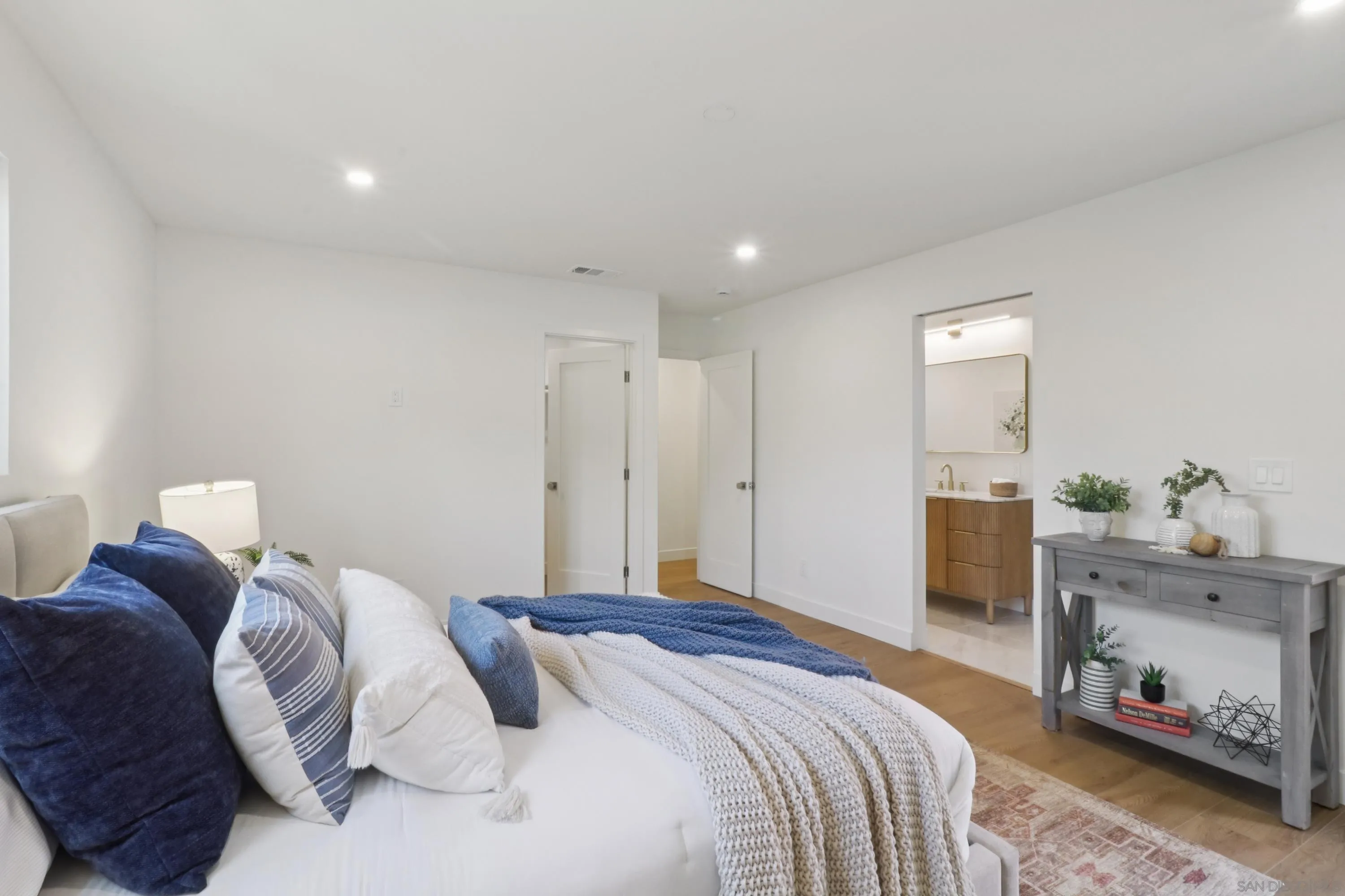 https://cdn.realtyfeed.com/cdn/127/250039370/b7a062b5d6aa0e6032b11e112ebc7d90.webp