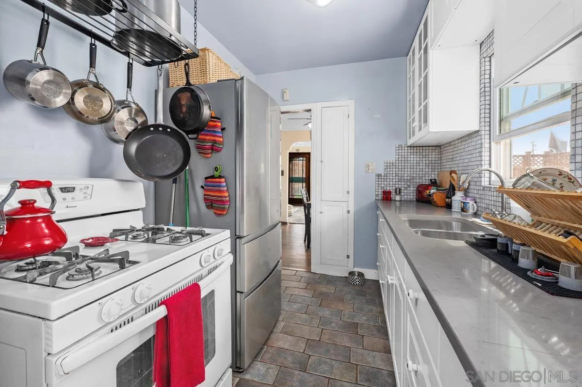 https://cdn.realtyfeed.com/cdn/127/250039374/25c62bf5a415f25c1a9ac930e84abd05.webp
