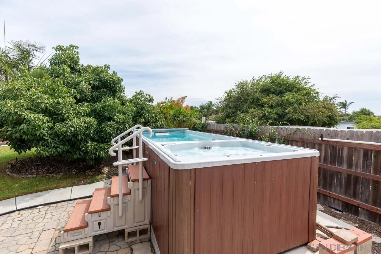 https://cdn.realtyfeed.com/cdn/127/250039384/2f6e046d0f05e961d12a837ec0d5c6b5.webp