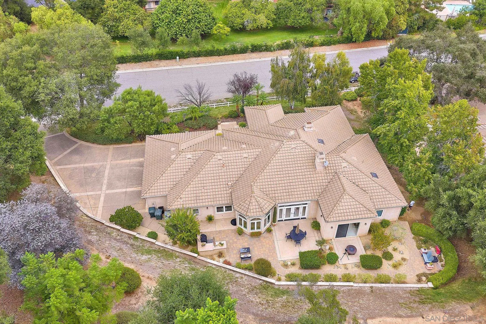 https://cdn.realtyfeed.com/cdn/127/250039387/3892c00eae29b22c959b5b36e226c2d2.webp