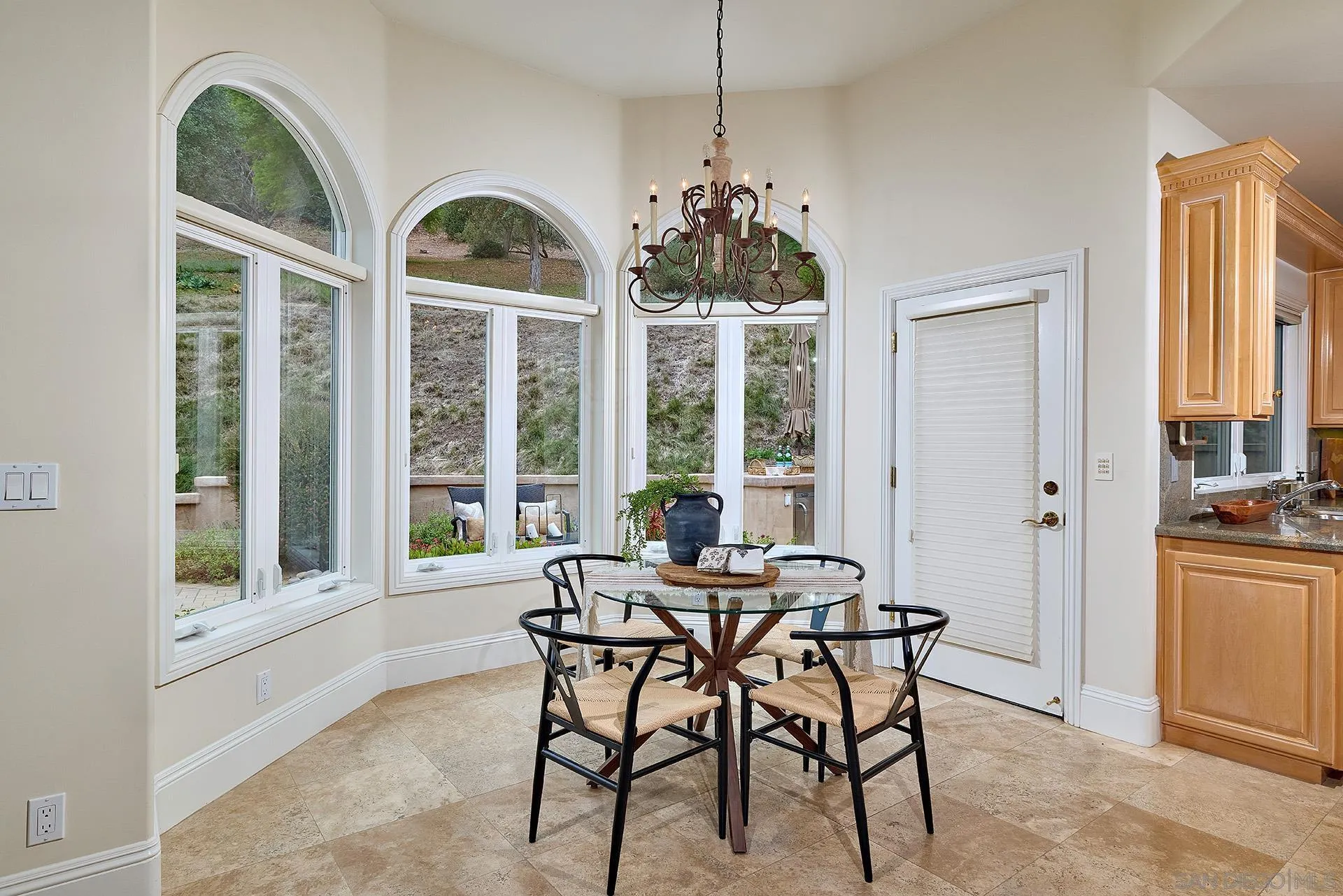 https://cdn.realtyfeed.com/cdn/127/250039387/4065ee457dc9ab2d8279b49f0b06f8c1.webp