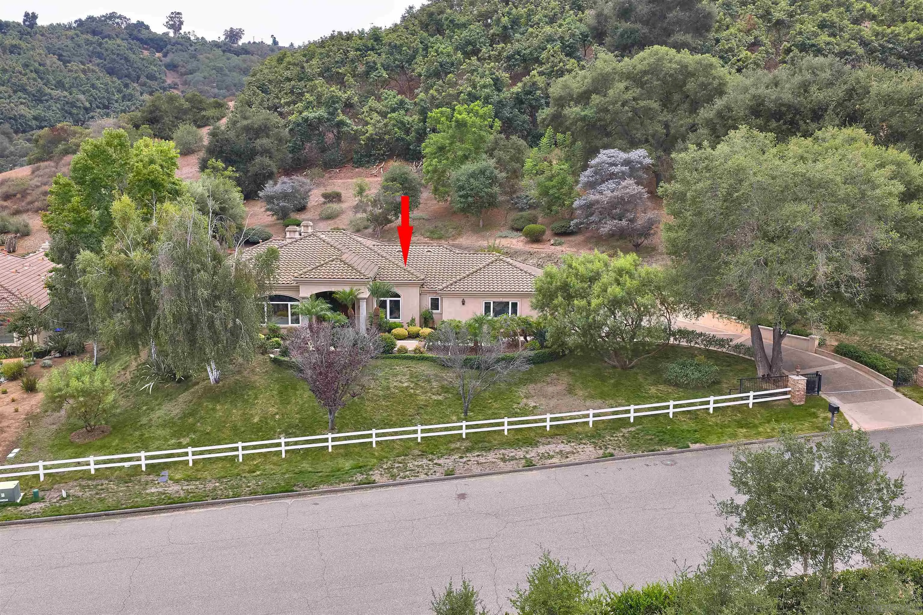 https://cdn.realtyfeed.com/cdn/127/250039387/4b47dc850cc4196ce1cdbad0af78a97c.webp