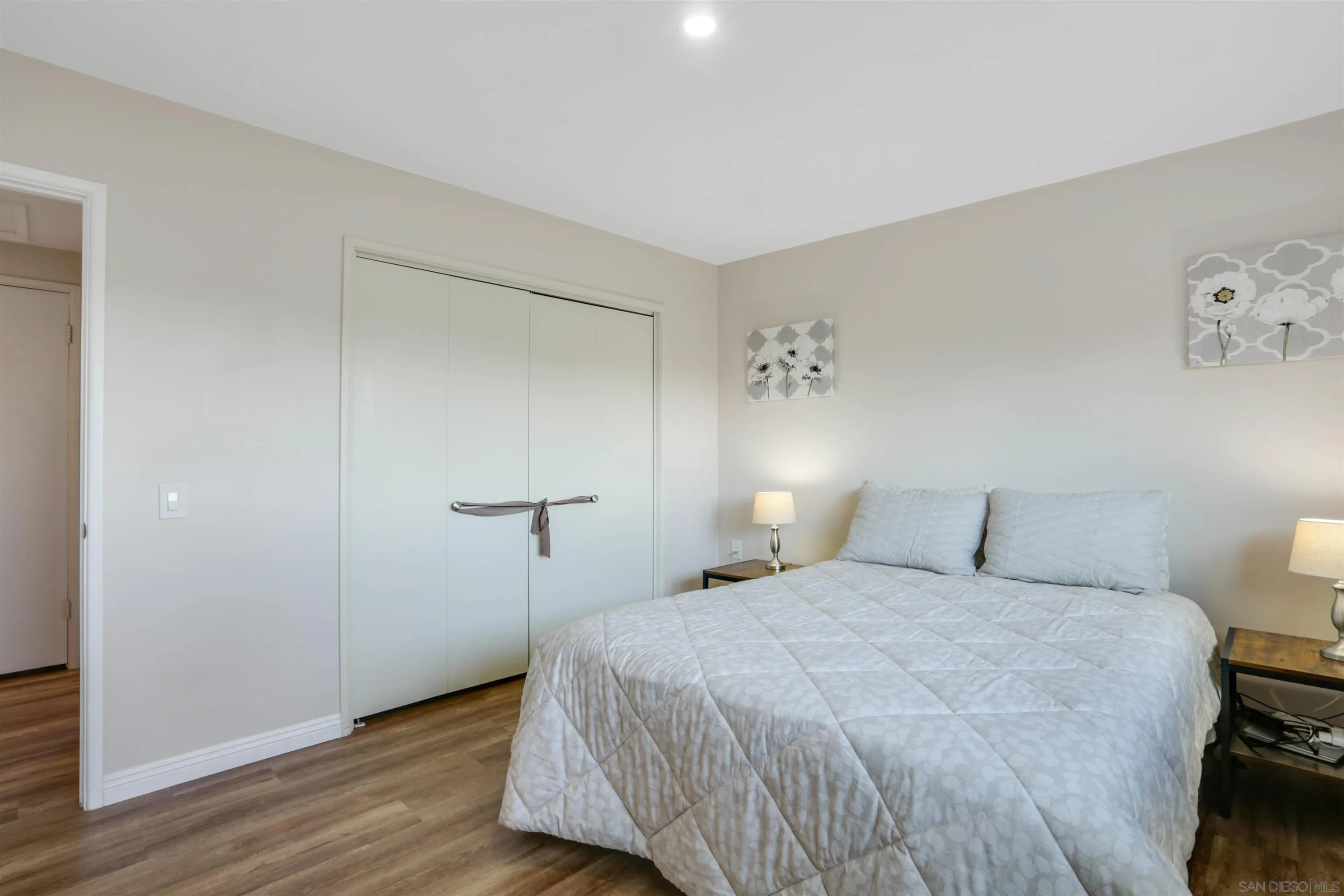 https://cdn.realtyfeed.com/cdn/127/250039390/68ff65d54838139ab068722aa6c5842b.webp