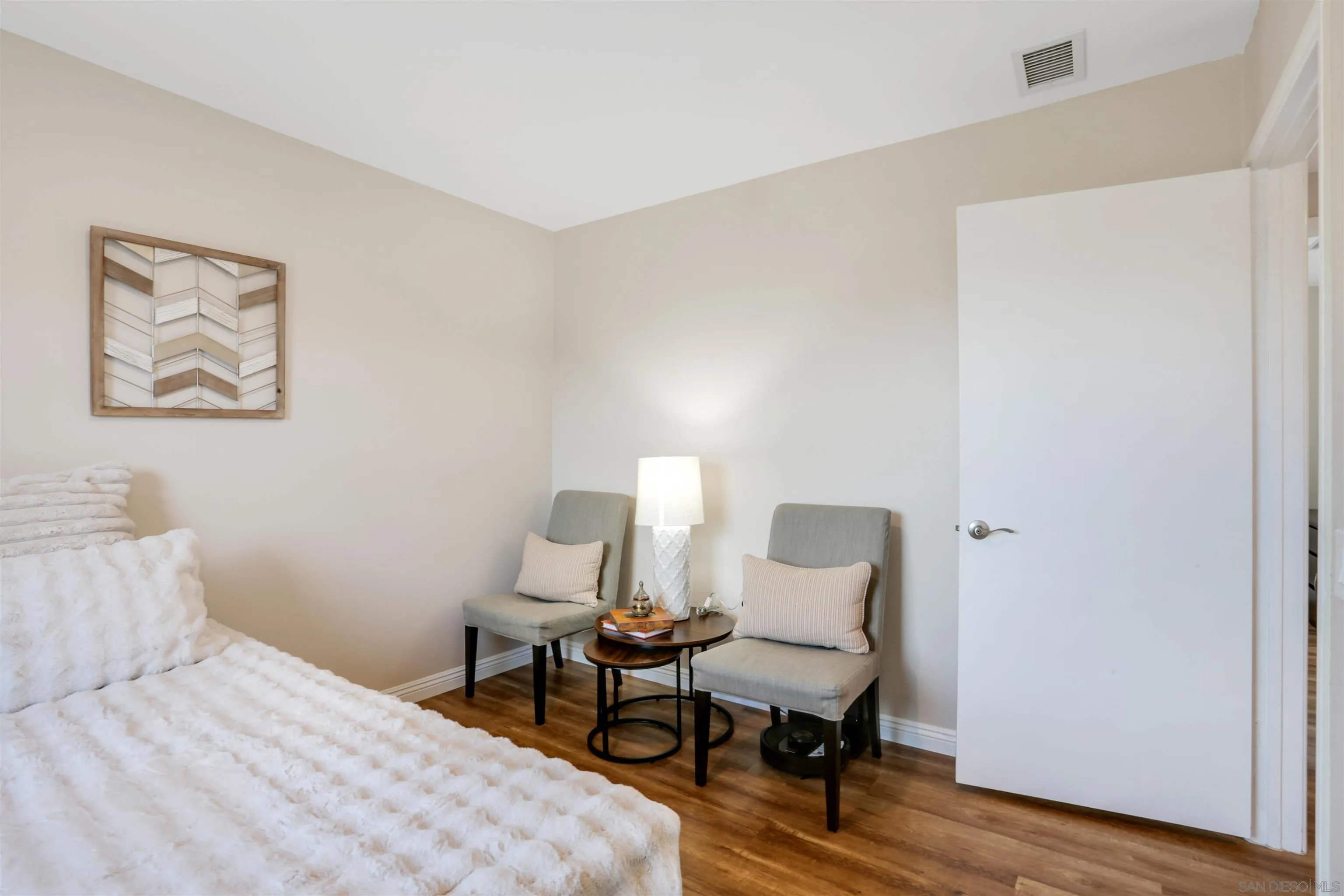 https://cdn.realtyfeed.com/cdn/127/250039390/78fa9c8418f82a6f66e7b1fc851fe528.webp