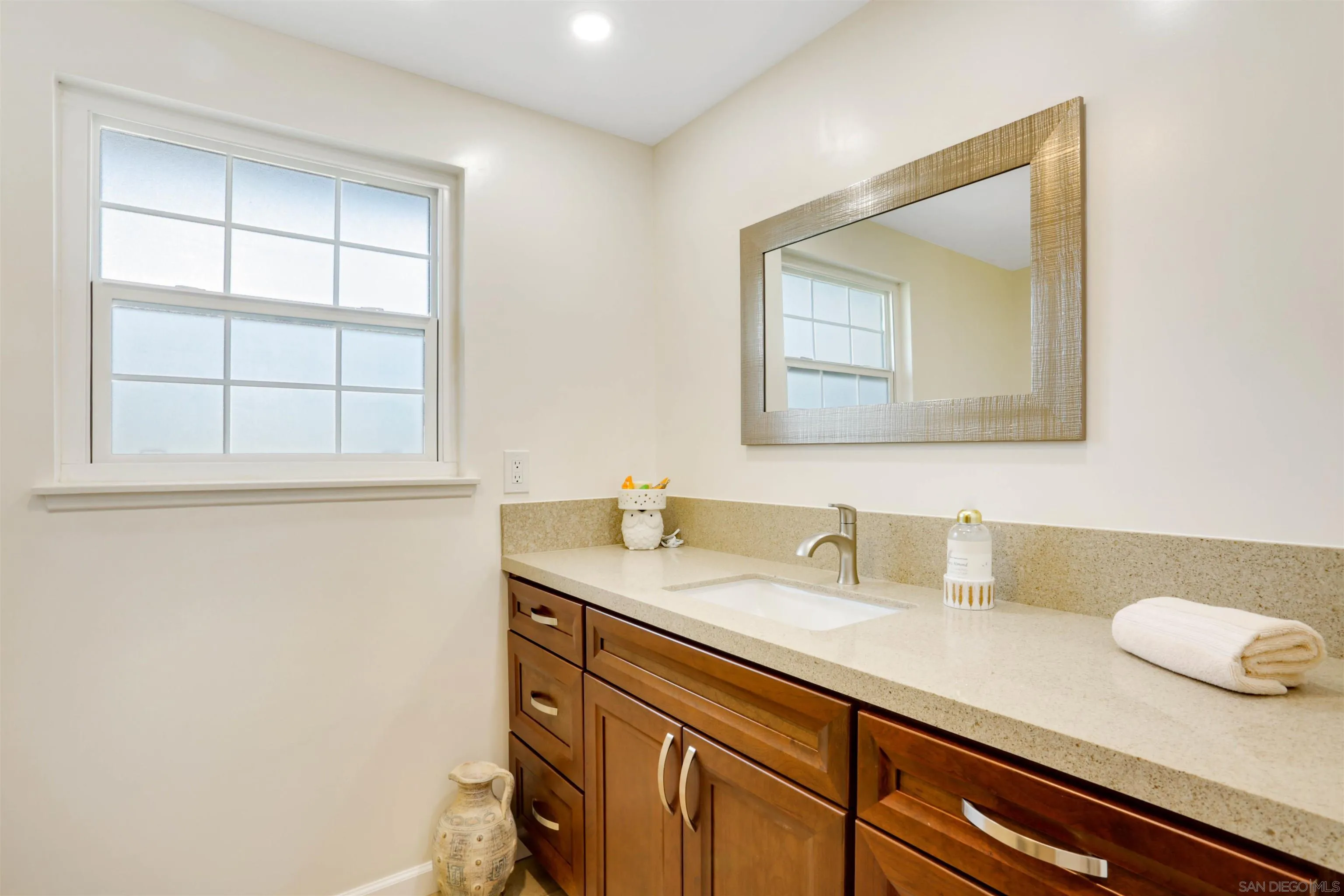 https://cdn.realtyfeed.com/cdn/127/250039390/b9ca631402cead7a00262c49c7aa6367.webp