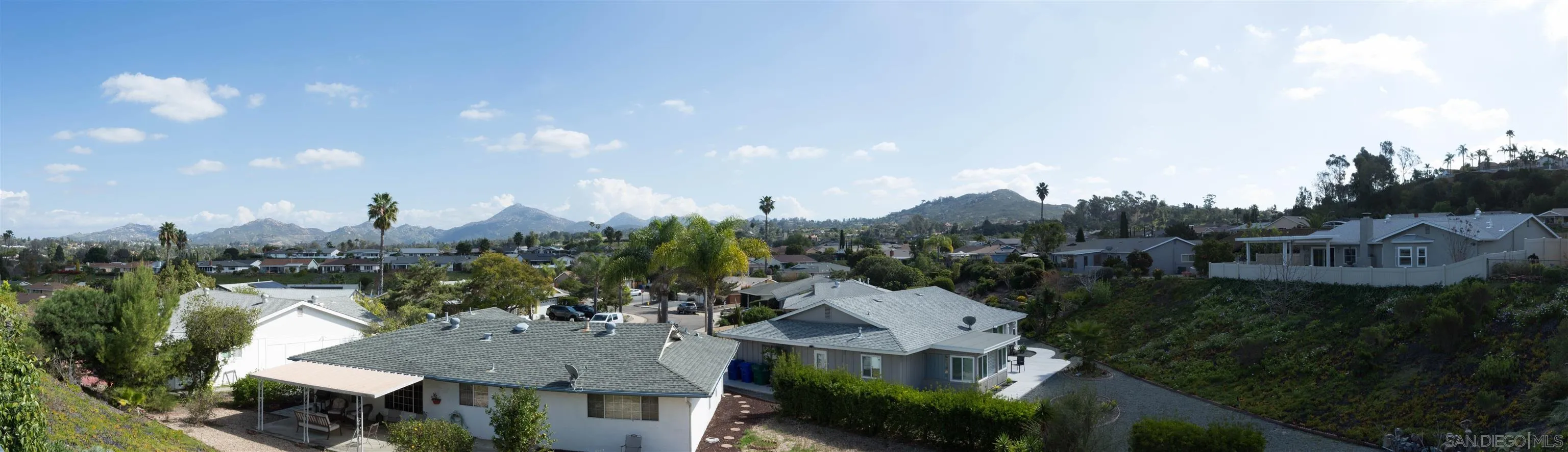 https://cdn.realtyfeed.com/cdn/127/250039390/d324a752bbbfffac95cea16c4a40f5d9.webp