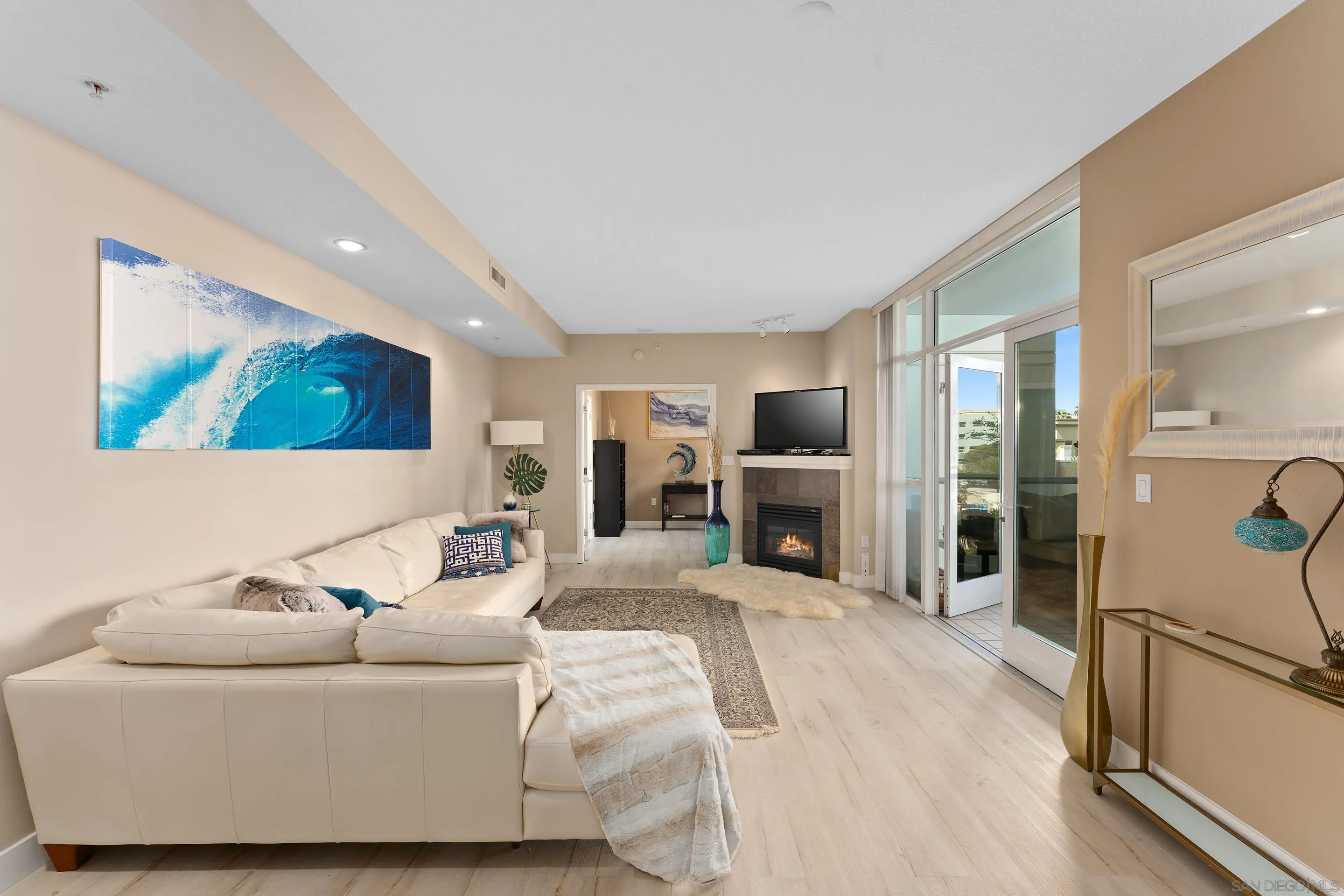 https://cdn.realtyfeed.com/cdn/127/250039391/2acca41dda15f3db03d2035043f2191d.webp