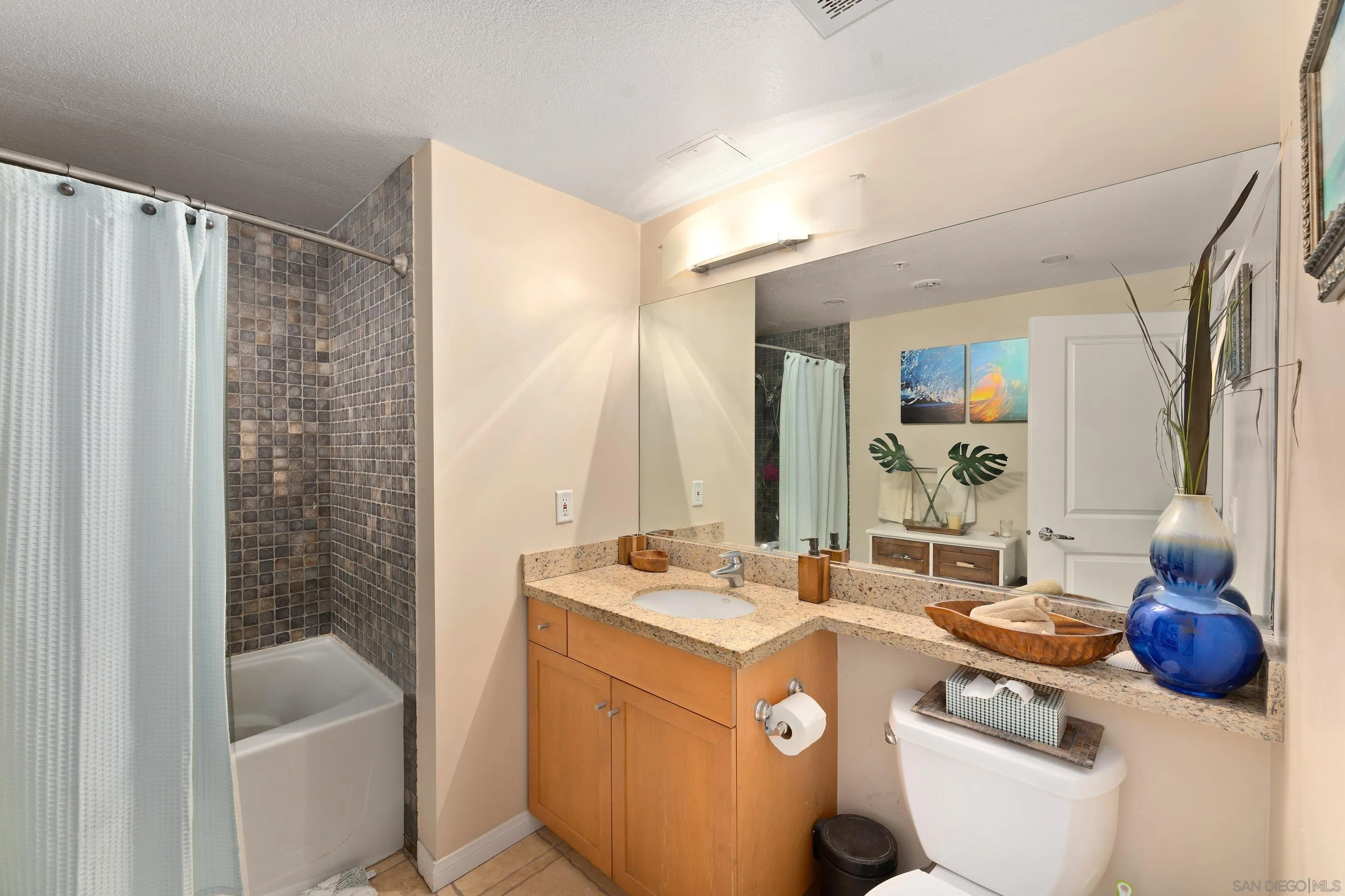 https://cdn.realtyfeed.com/cdn/127/250039391/cd9ff89f192e5748e6e2f7a75d1cade3.webp