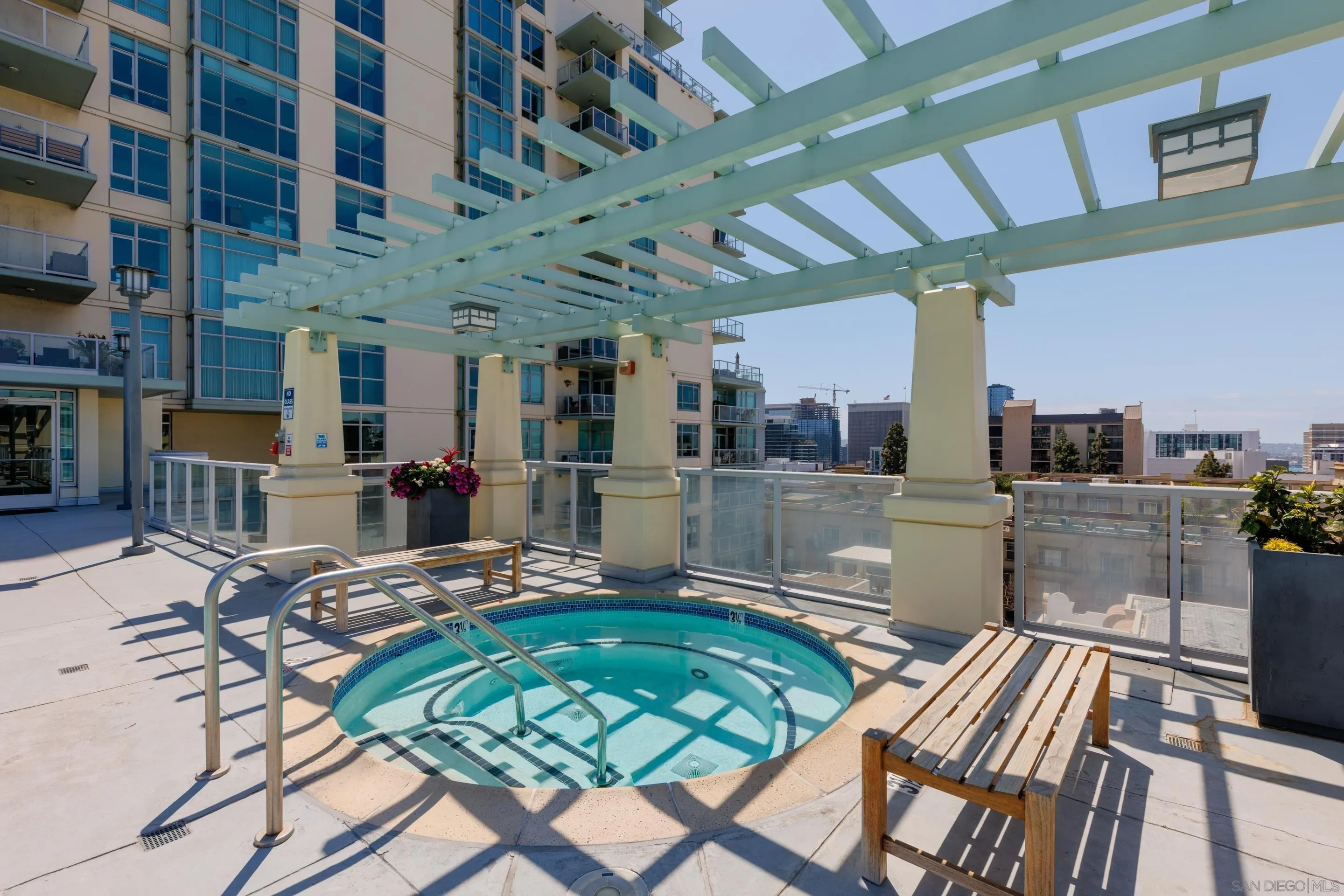 https://cdn.realtyfeed.com/cdn/127/250039391/e1e52b49a44d6c80c0ec96e6bf230806.webp