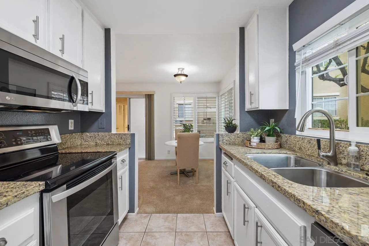 https://cdn.realtyfeed.com/cdn/127/250039393/f636456741b4d95e5a499ae02ad55b51.webp