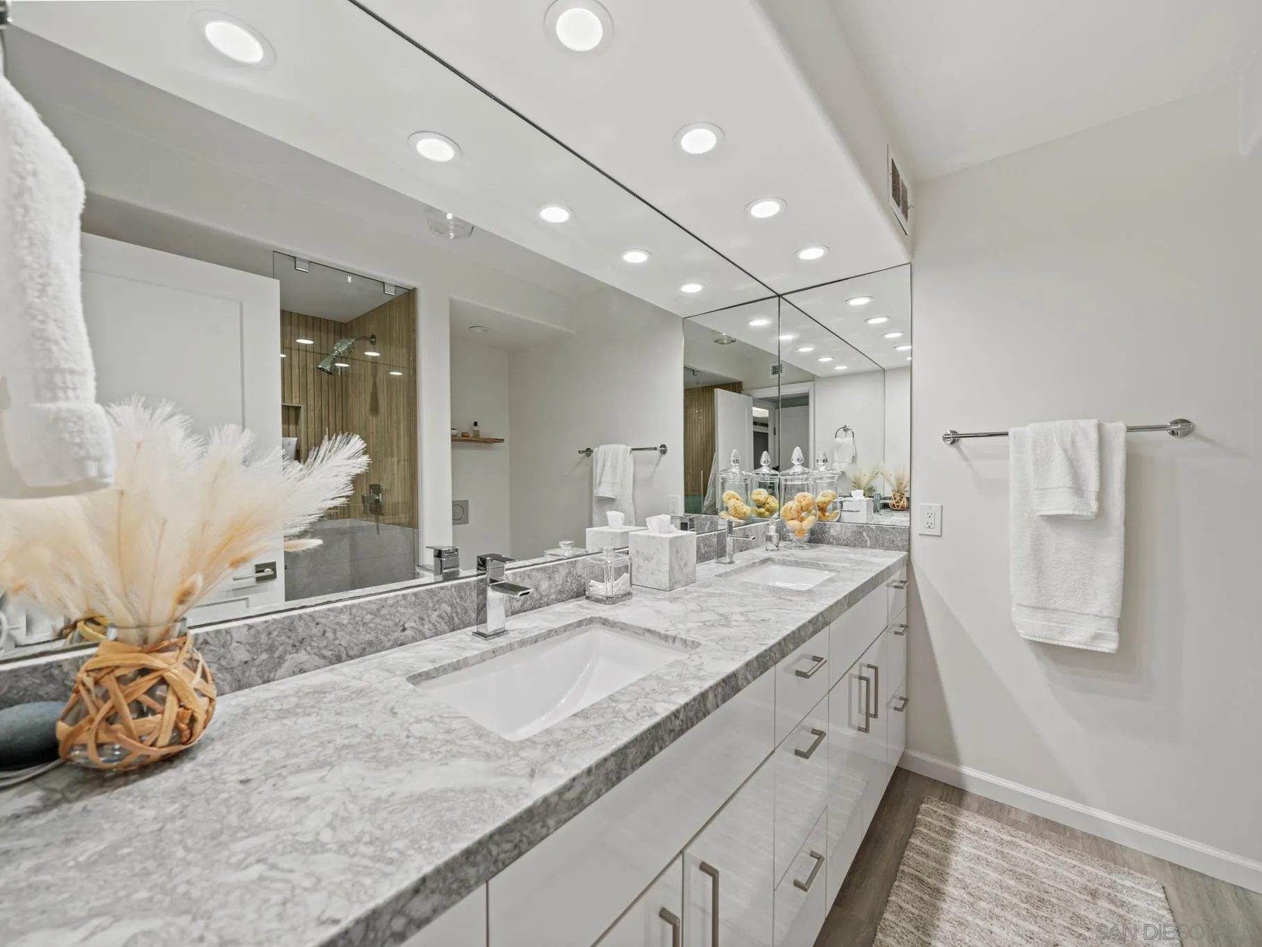 https://cdn.realtyfeed.com/cdn/127/250039397/ceb6c521b7e5dfa3780684257412d6e5.webp