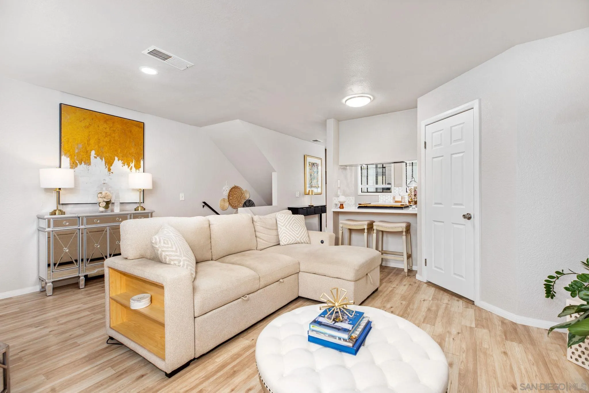 Photo #3: 250039400 Listing 