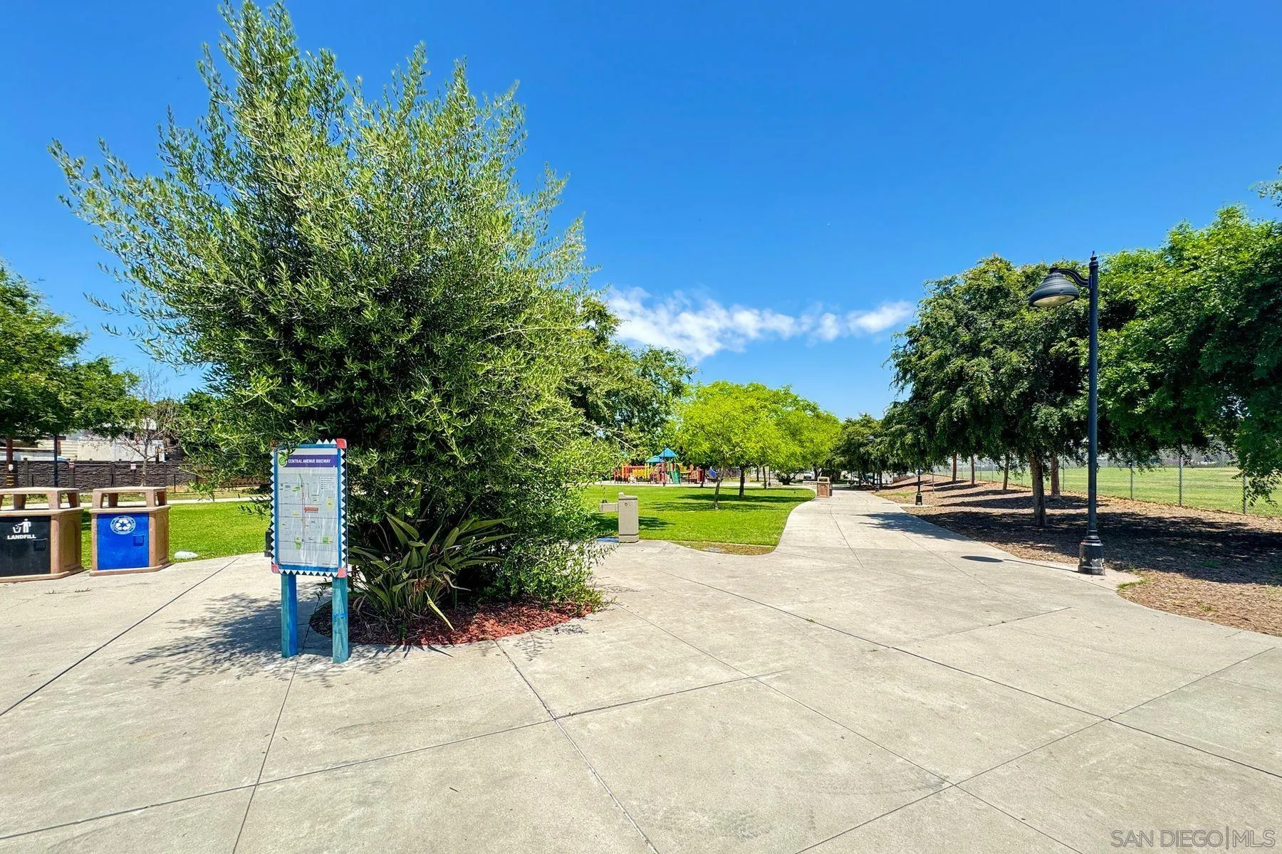 https://cdn.realtyfeed.com/cdn/127/250039401/f0604bce59b32c62d20e5d47552dd06d.webp