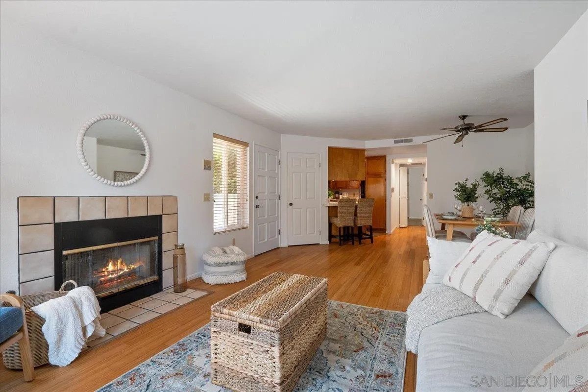 https://cdn.realtyfeed.com/cdn/127/250039407/53c379bc9e3e8b3338d0bd6d6f15a55e.webp