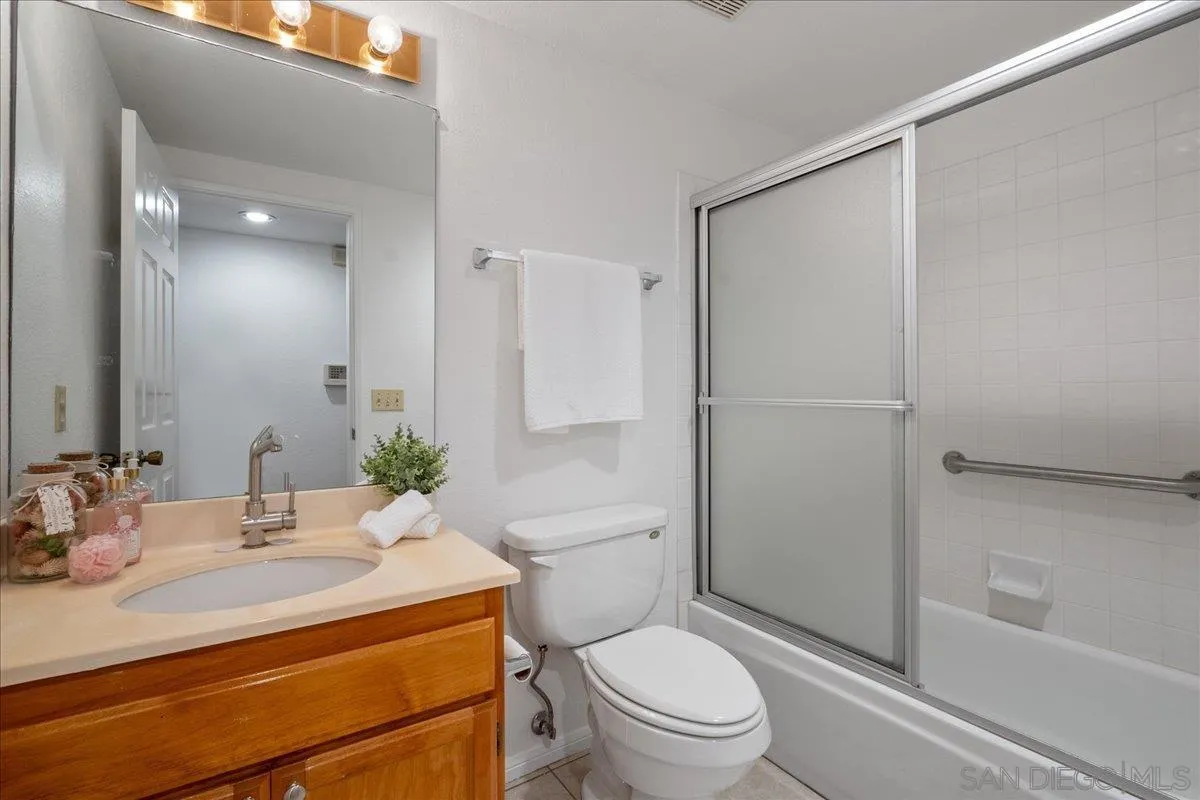 https://cdn.realtyfeed.com/cdn/127/250039407/b8c6ba87ced8f34826a2a440fe6eb35c.webp
