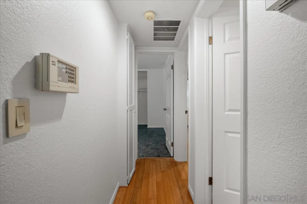 https://cdn.realtyfeed.com/cdn/127/250039407/dff4e30b53fbbd0b6ac50802a64ebe78.webp