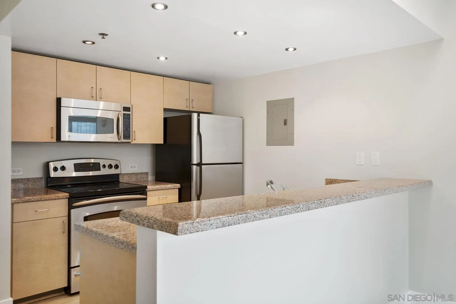 https://cdn.realtyfeed.com/cdn/127/250039409/216cfdecf267079f02c7163f90a2ed6f.webp