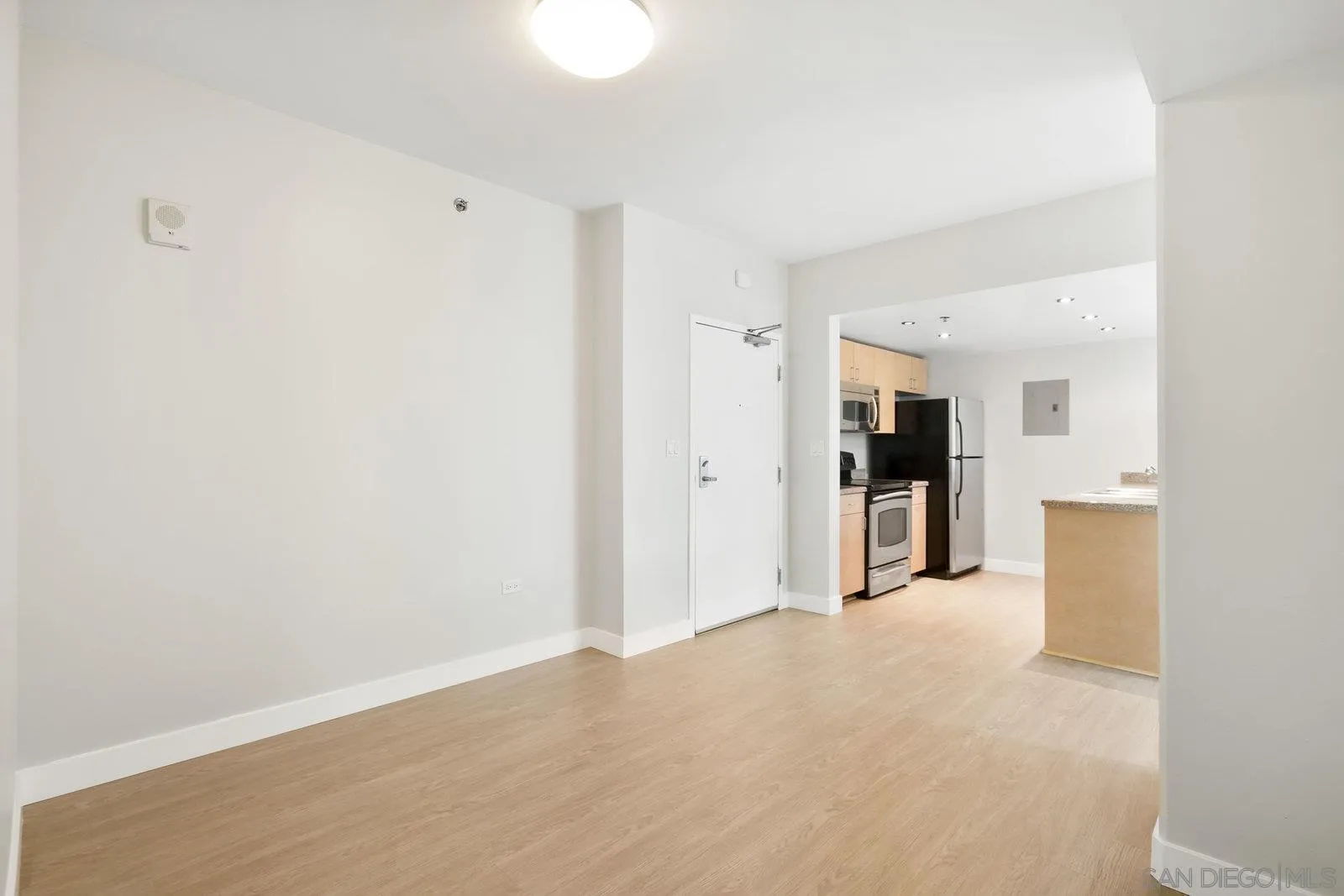 https://cdn.realtyfeed.com/cdn/127/250039409/3d8cace9b0a5d9a0e675914af219d2eb.webp