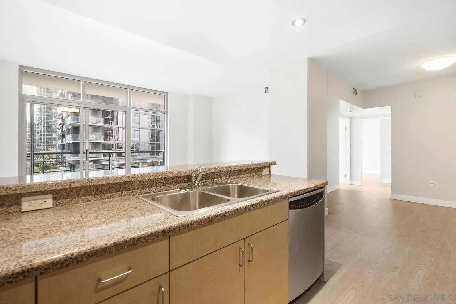 https://cdn.realtyfeed.com/cdn/127/250039409/4ddb51a65bd9107516ff7584aab370cf.webp