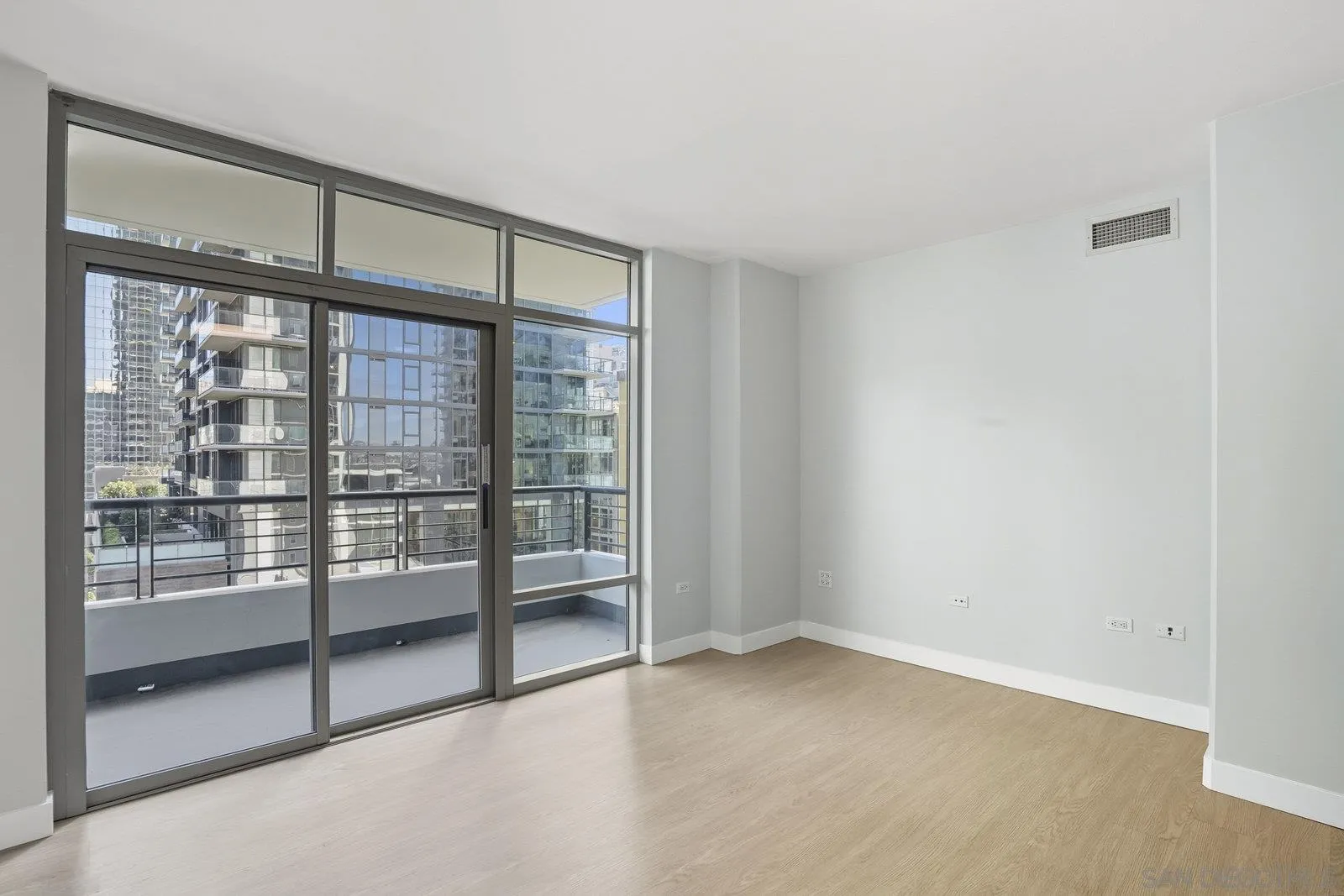 https://cdn.realtyfeed.com/cdn/127/250039409/8fb66f8c8d1db5961b9997dd6f7280cc.webp