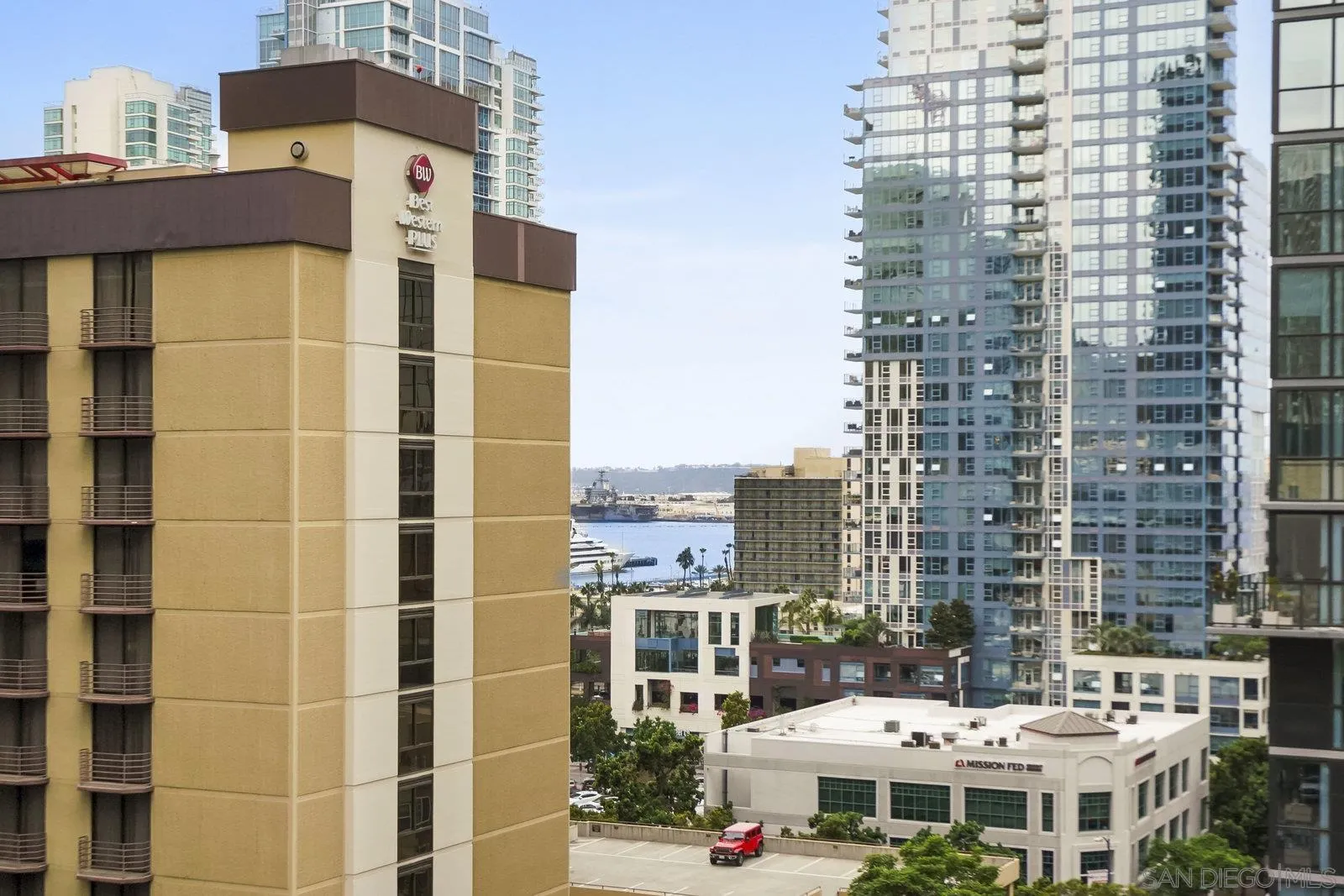 https://cdn.realtyfeed.com/cdn/127/250039409/99aaee6d80c1adabb800c1c8695a8f43.webp