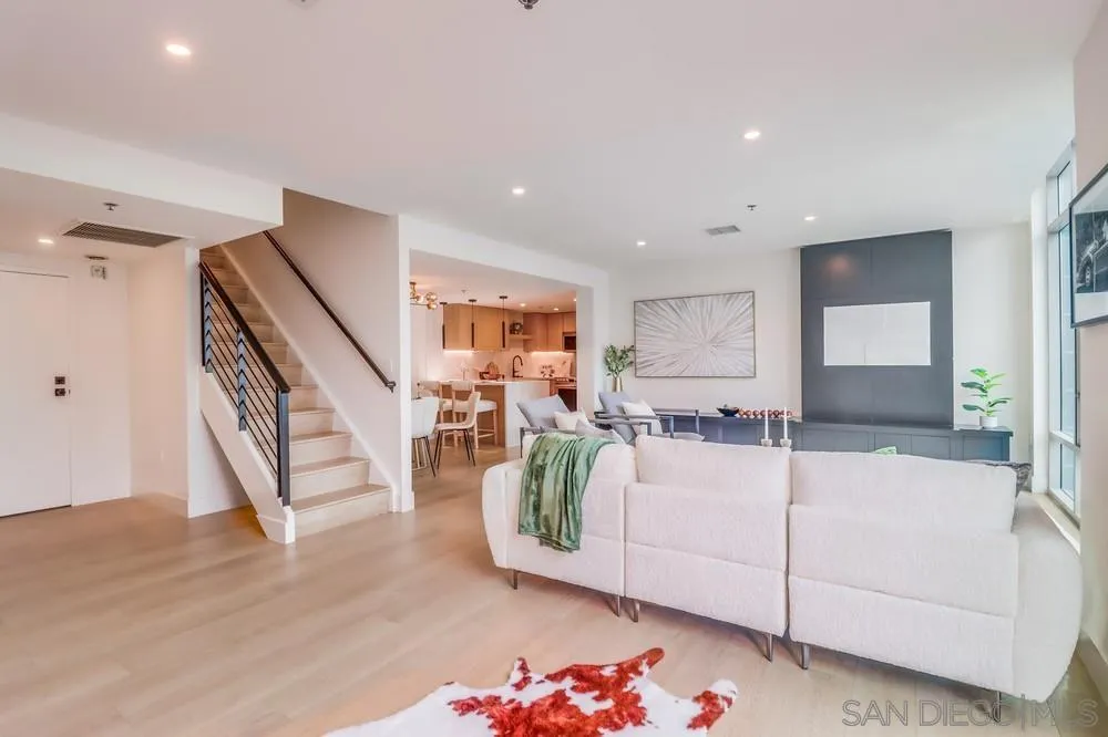 https://cdn.realtyfeed.com/cdn/127/250039413/03e908c9ba865b4b0af1e0c7ac41868f.webp