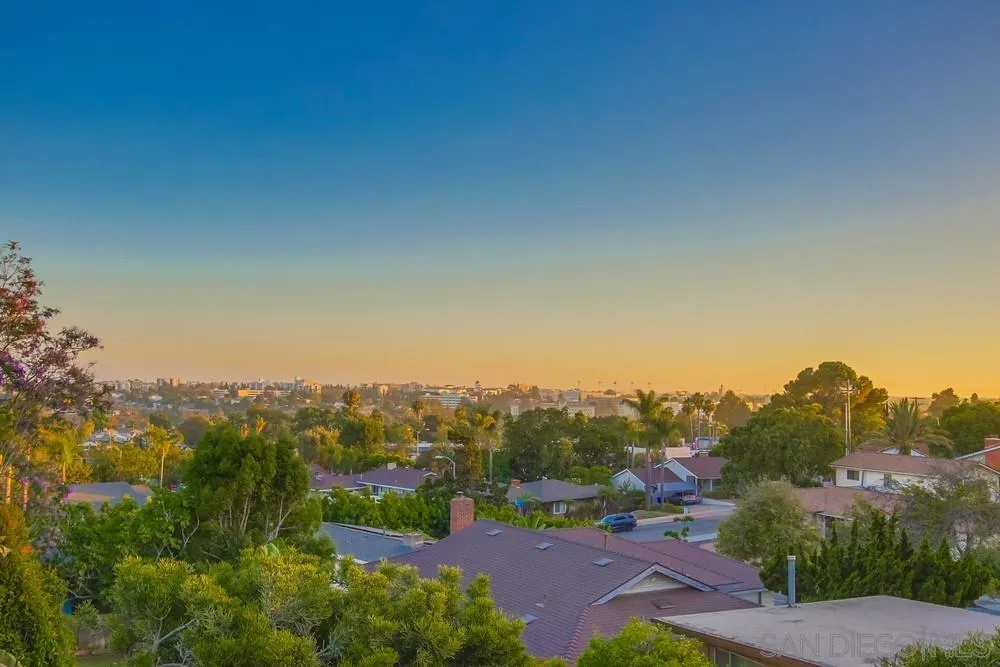 https://cdn.realtyfeed.com/cdn/127/250039423/020a3856f5c1a55e0ab9d8add284ddbc.webp