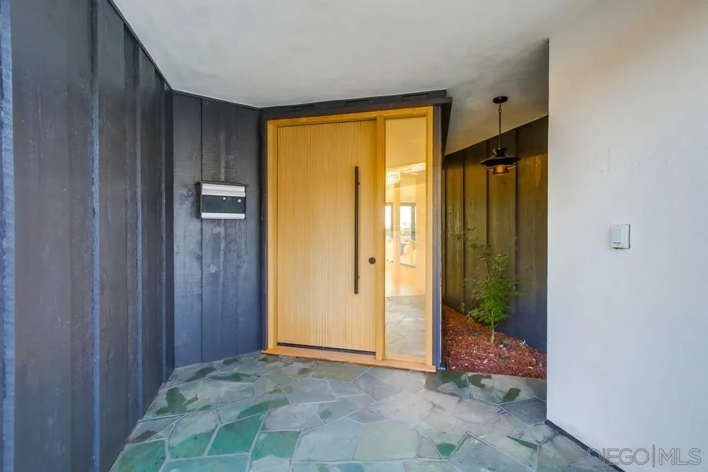 https://cdn.realtyfeed.com/cdn/127/250039423/211006960d1e943b40e6a4791b4679b8.webp