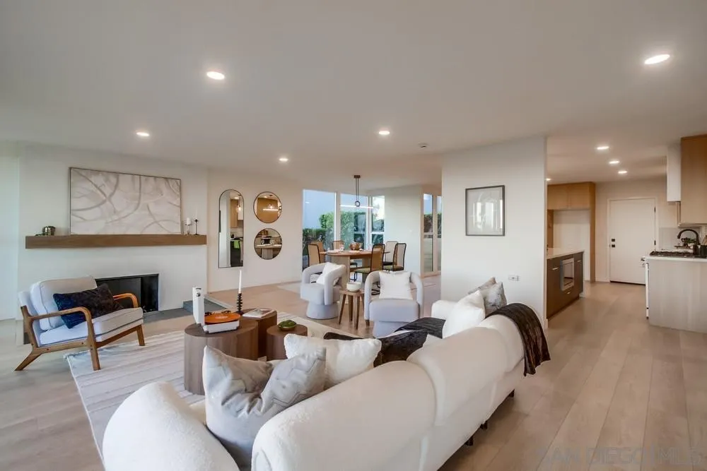 https://cdn.realtyfeed.com/cdn/127/250039423/3da6bccf19061b2b1d76b3d5171a5106.webp