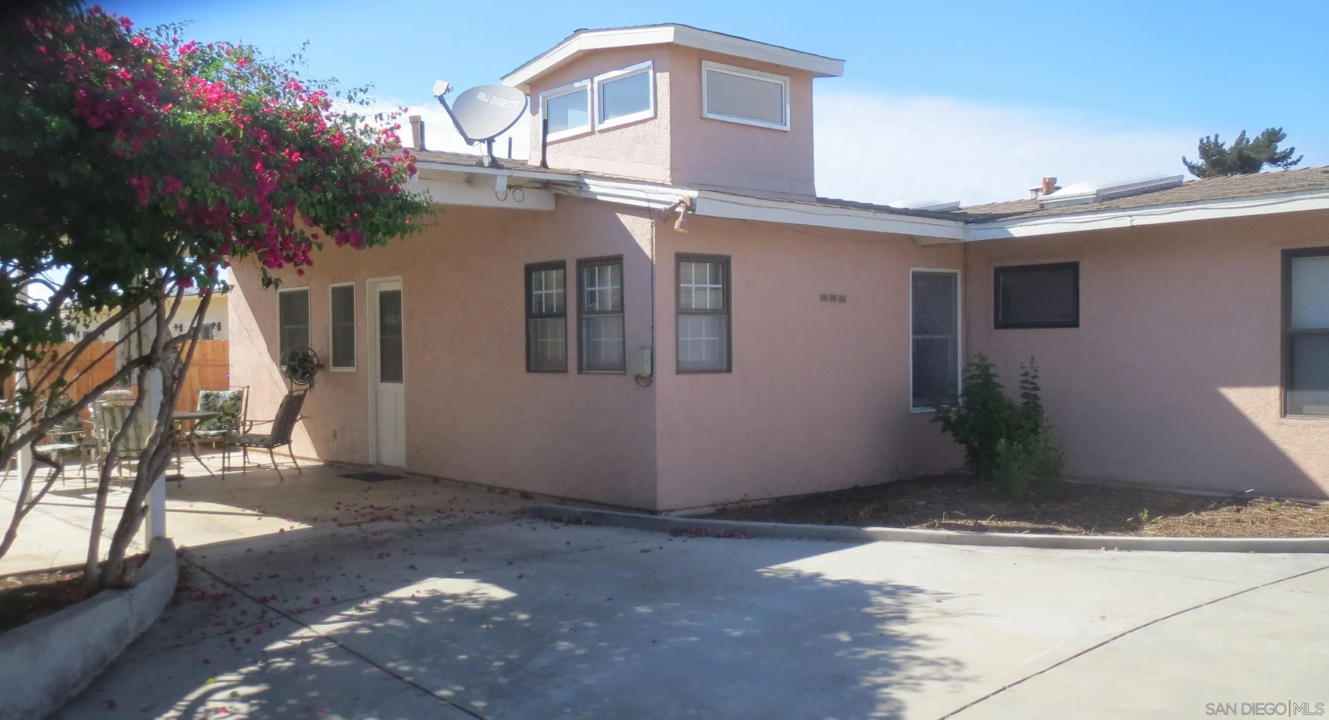 https://cdn.realtyfeed.com/cdn/127/250039424/79eb2f35db727e09f502d811b5617f01.webp