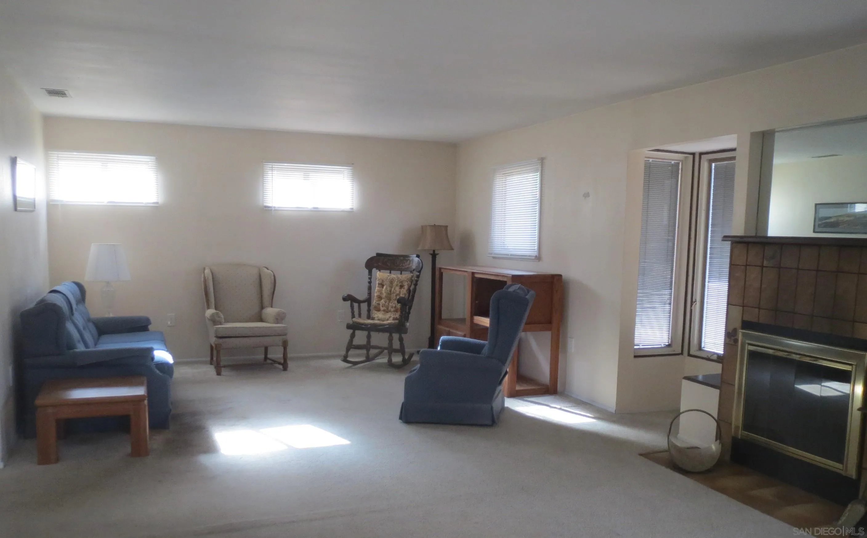 https://cdn.realtyfeed.com/cdn/127/250039424/bd1cf3346b3deed5449a38182eea7c40.webp