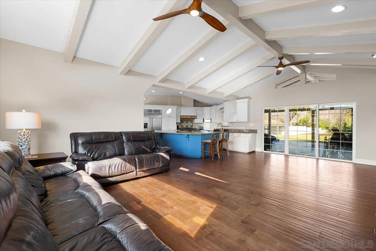 https://cdn.realtyfeed.com/cdn/127/250039426/18498f7098de01ebe6c7f26fec592c8f.webp