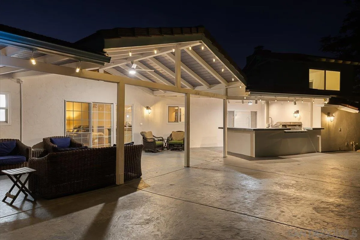 https://cdn.realtyfeed.com/cdn/127/250039426/206215e5d824f3a06aa50543cd904aa6.webp