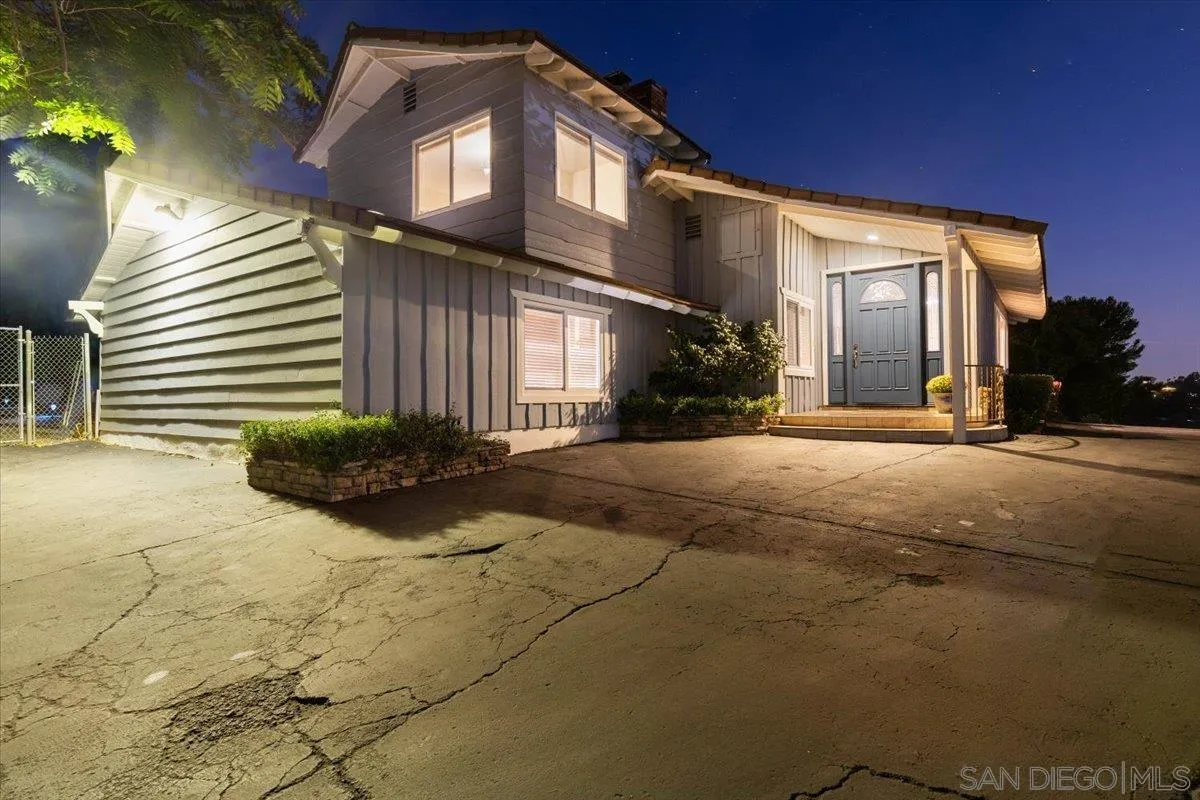 https://cdn.realtyfeed.com/cdn/127/250039426/6d6901bfe70ada33f7d6dab8c06019ba.webp